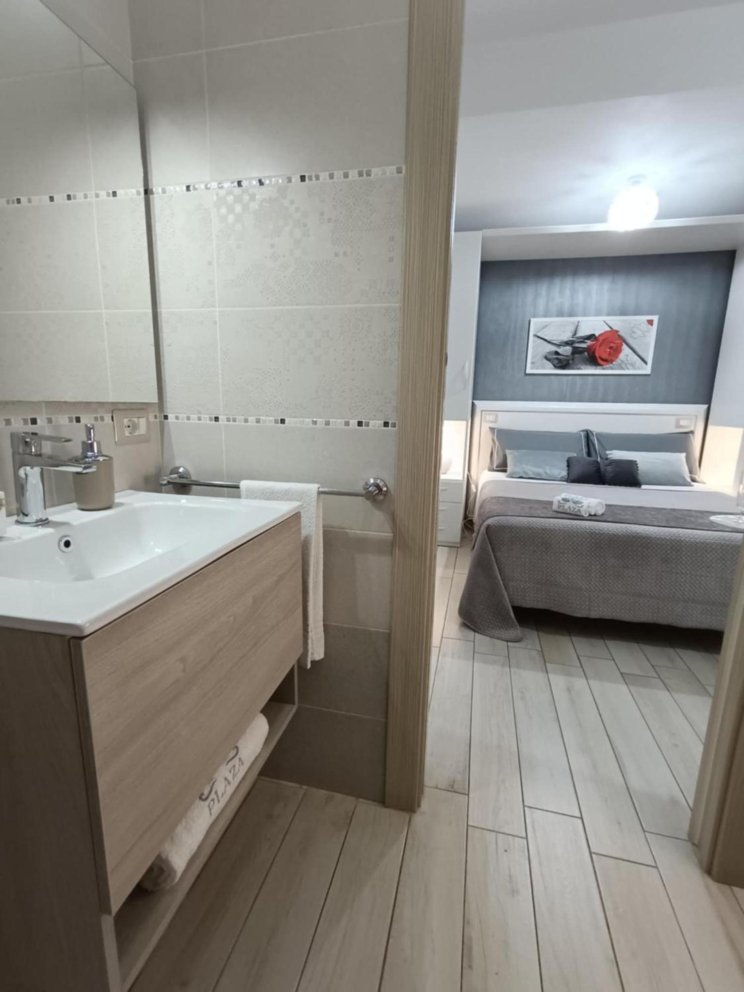 B&B Plaza LMP Zewnętrze zdjęcie
